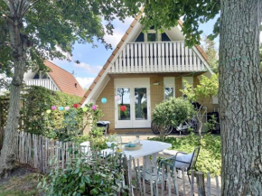 Ideal holiday home in Burgerbrug for family